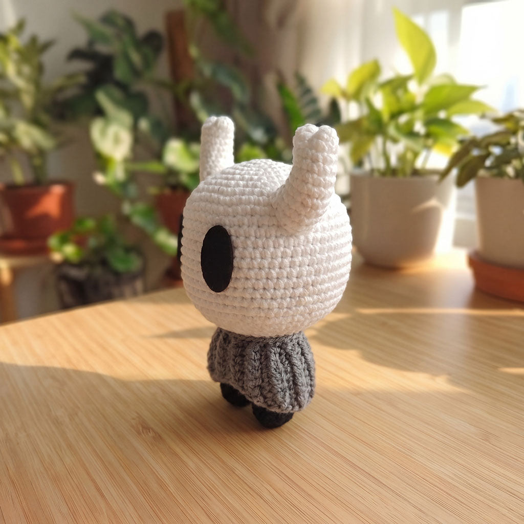 Hollow Knight Amigurumi (Fan Art) - The Knight