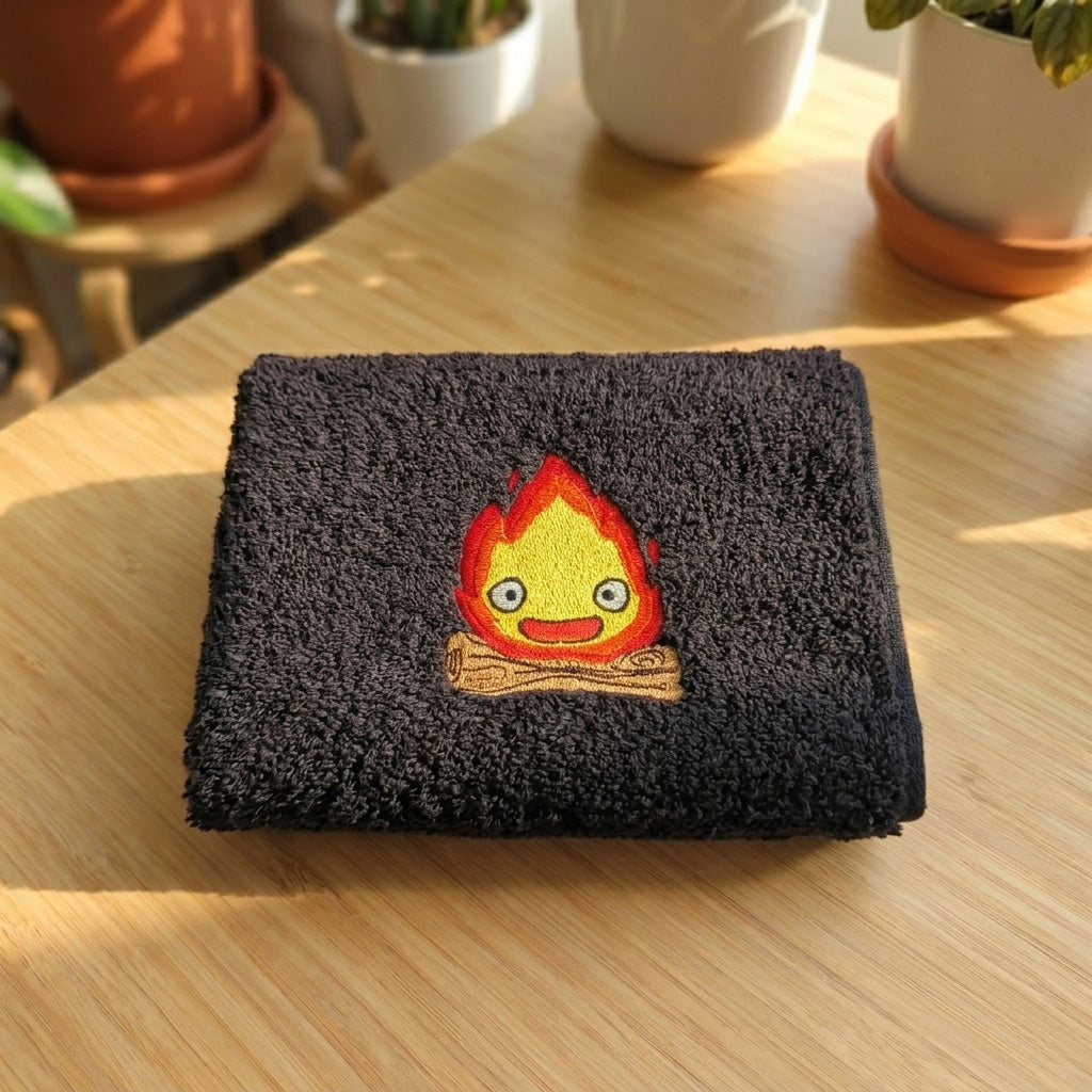 Asciugamano Calcifer Ricamato Dark Flame Edition (Fan Art)