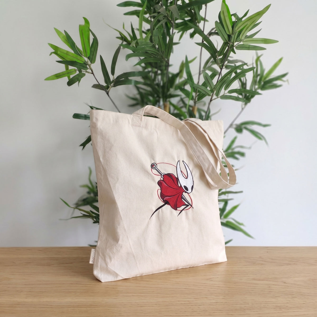 Tote Bag Hornet Ricamata (Fan Art)